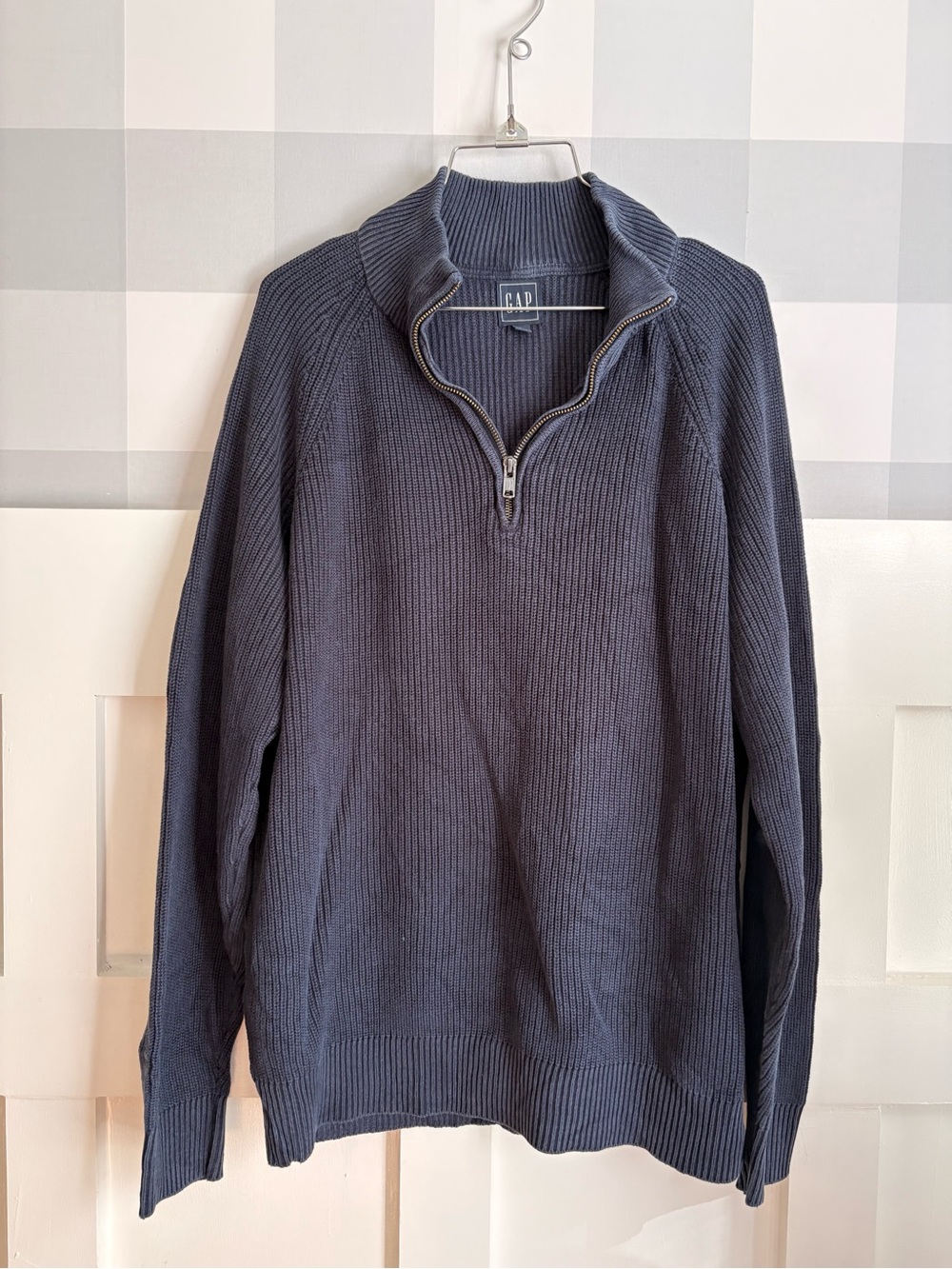GAP V-Neck Ribbed Pullover in Navy Large - Picture 5 of 8